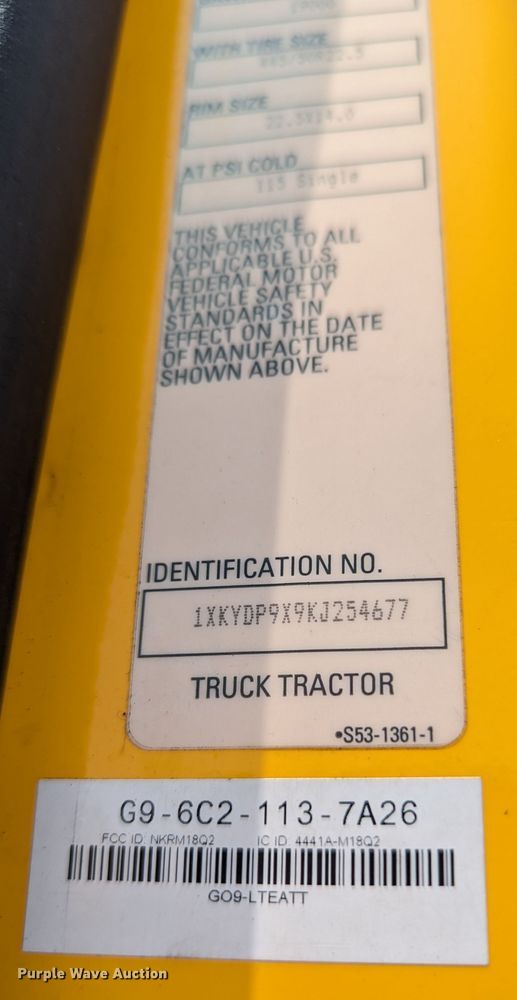 image for item MY9455 2019 Kenworth T680  semi truck