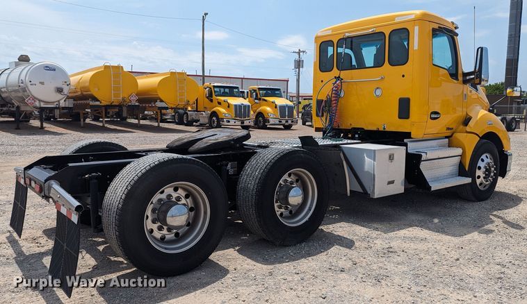 image for item MY9456 2019 Kenworth T680  semi truck