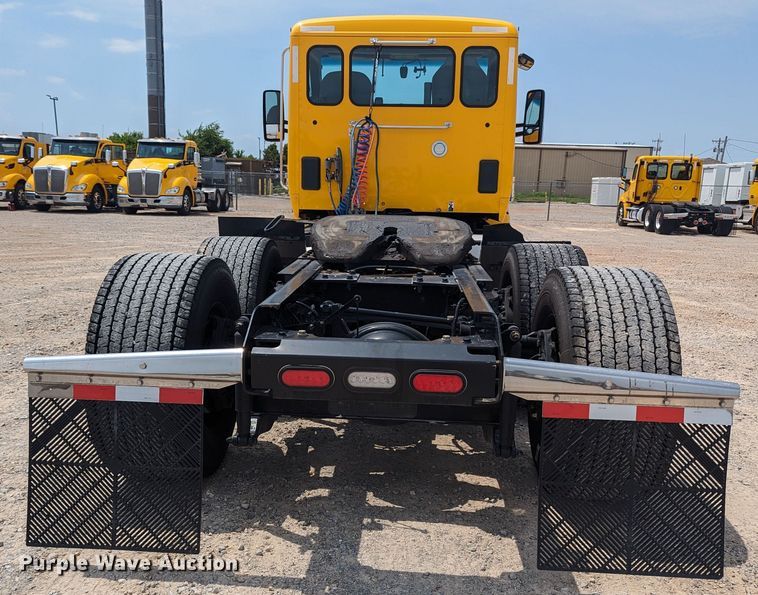 image for item MY9456 2019 Kenworth T680  semi truck