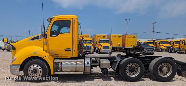 image for item MY9457 2019 Kenworth T680  semi truck