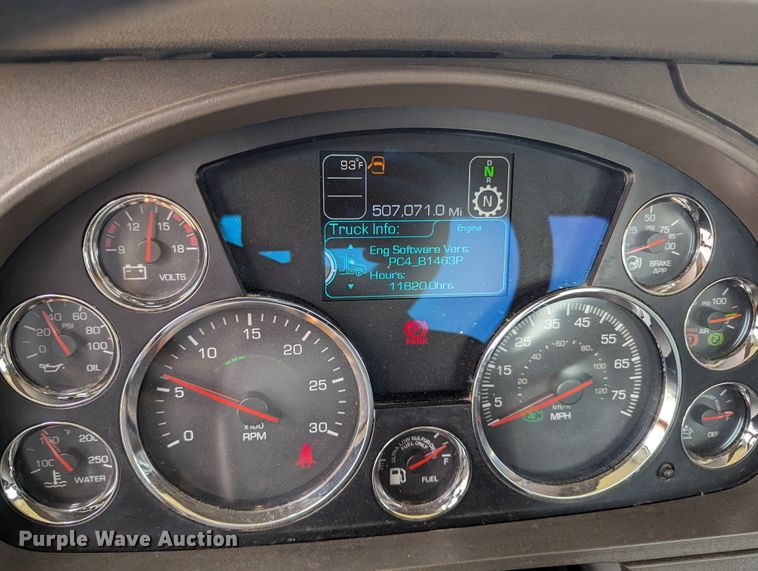 image for item MY9457 2019 Kenworth T680  semi truck