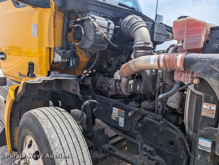 image for item MY9457 2019 Kenworth T680  semi truck