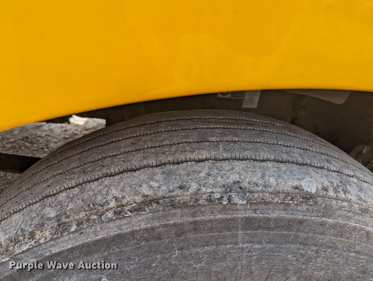 image for item MY9457 2019 Kenworth T680  semi truck