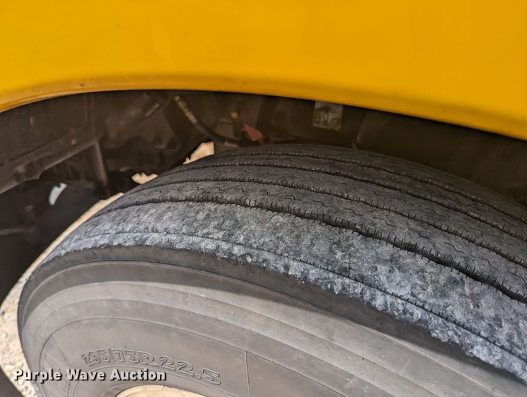 image for item MY9457 2019 Kenworth T680  semi truck