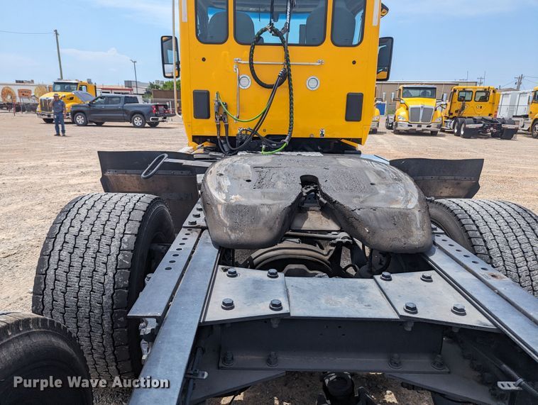 image for item MY9458 2019 Kenworth T680  semi truck