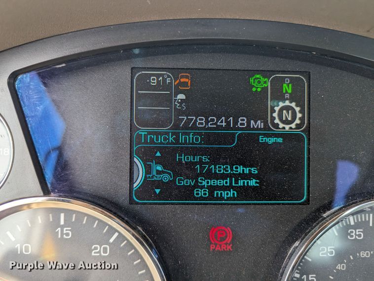 image for item MY9458 2019 Kenworth T680  semi truck
