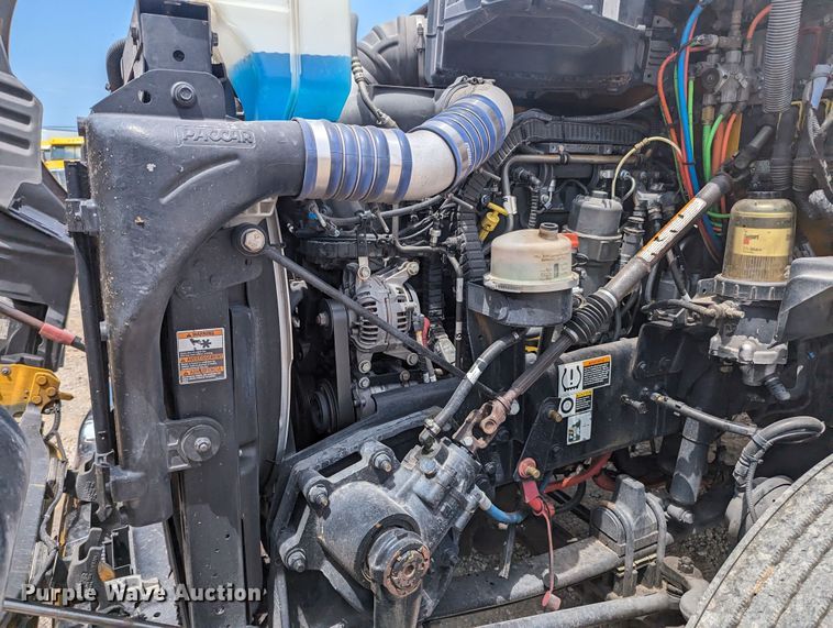 image for item MY9458 2019 Kenworth T680  semi truck