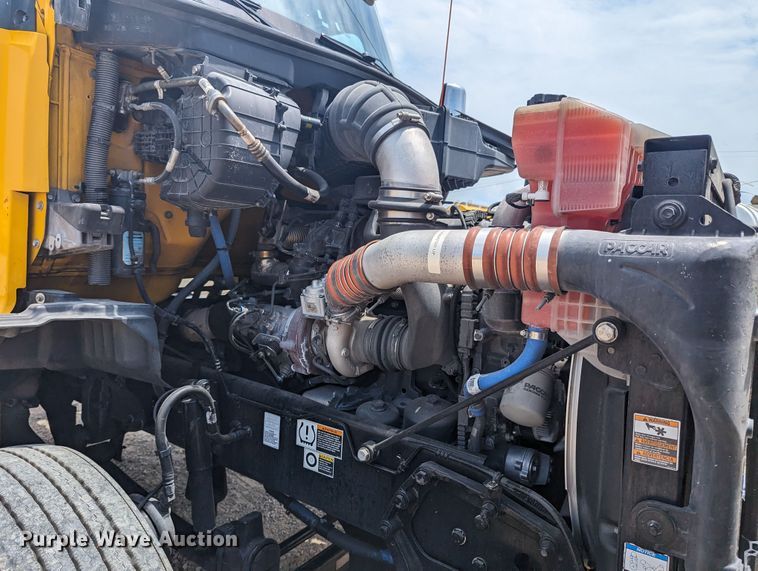 image for item MY9458 2019 Kenworth T680  semi truck