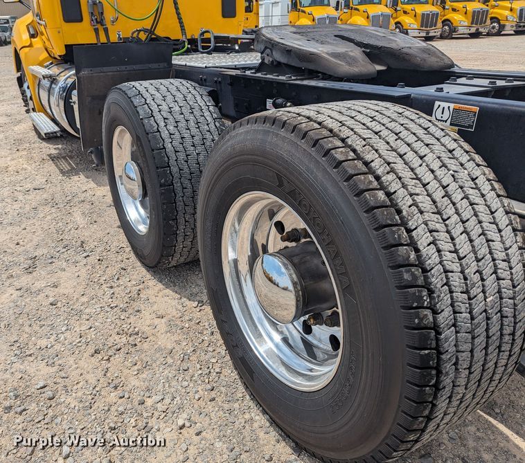 image for item MY9458 2019 Kenworth T680  semi truck