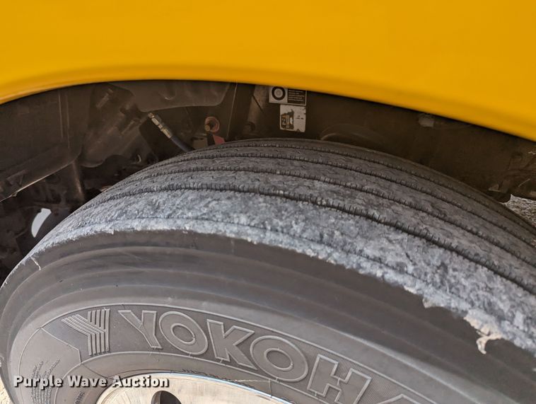 image for item MY9458 2019 Kenworth T680  semi truck