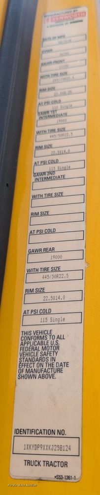 image for item MY9458 2019 Kenworth T680  semi truck