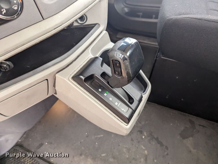 image for item MY9459 2016 Peterbilt 579  semi truck