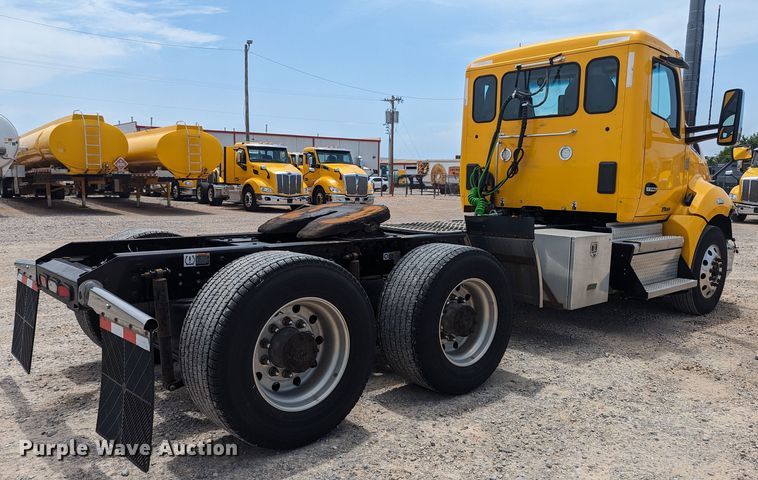 image for item MY9460 2019 Kenworth T680  semi truck