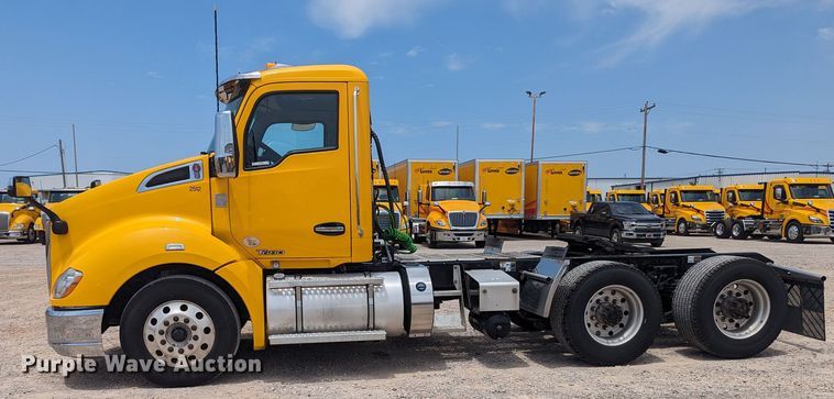 image for item MY9460 2019 Kenworth T680  semi truck