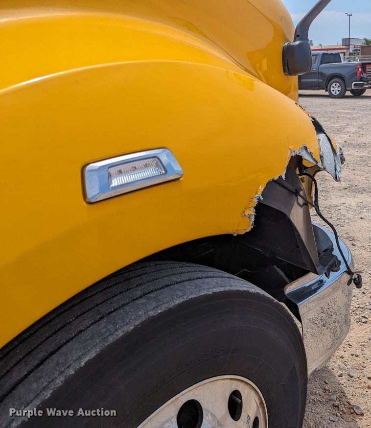 image for item MY9460 2019 Kenworth T680  semi truck
