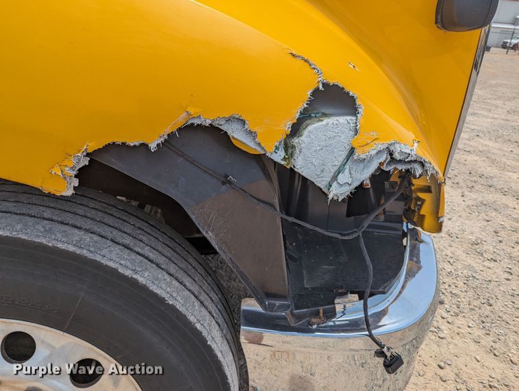 image for item MY9460 2019 Kenworth T680  semi truck