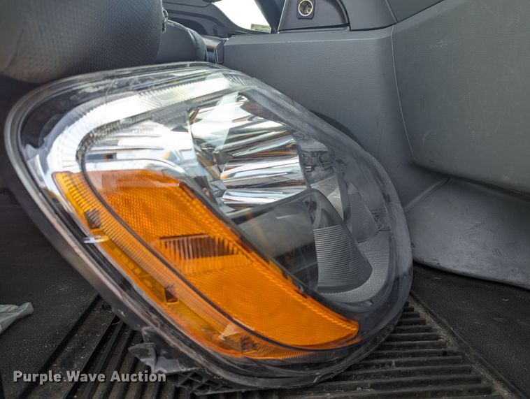 image for item MY9460 2019 Kenworth T680  semi truck