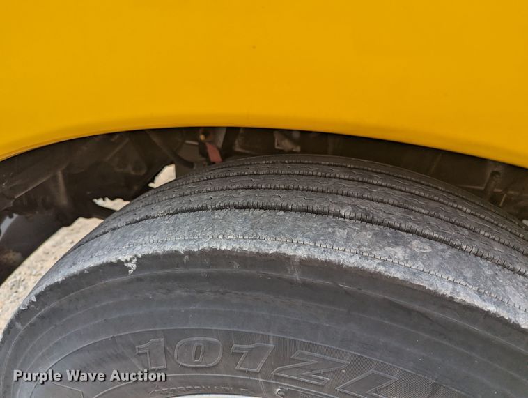 image for item MY9460 2019 Kenworth T680  semi truck