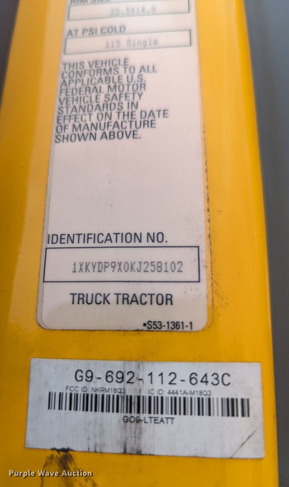 image for item MY9461 2019 Kenworth T680  semi truck