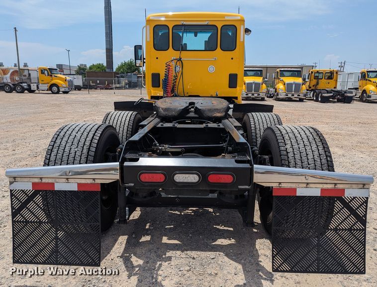 image for item MY9465 2019 Kenworth T680  semi truck