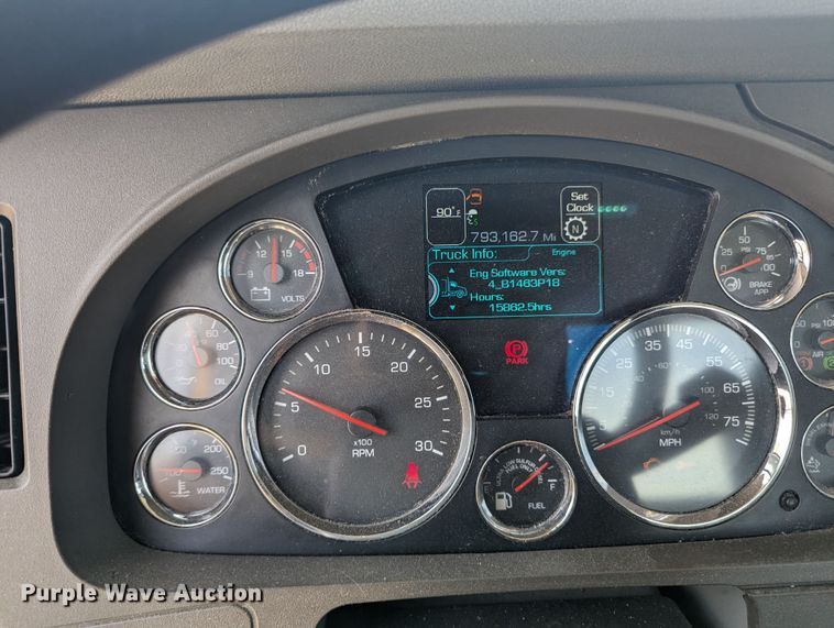 image for item MY9465 2019 Kenworth T680  semi truck