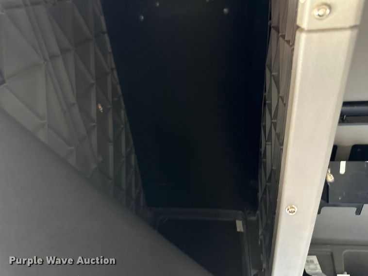 image for item NE9006 2016 Peterbilt 579  semi truck