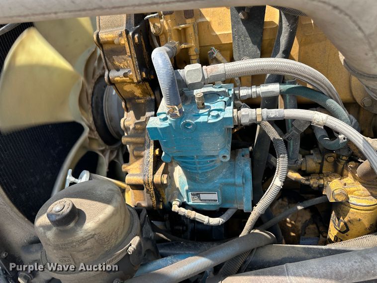 image for item NE9008 2005 Peterbilt 379  semi truck