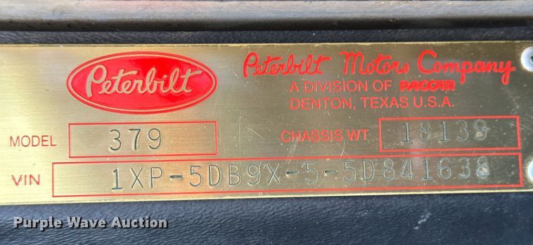 image for item NE9008 2005 Peterbilt 379  semi truck