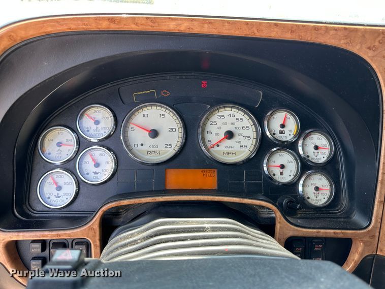 image for item NE9011 2016 International ProStar  semi truck