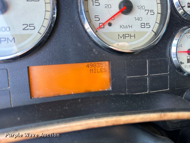 image for item NE9011 2016 International ProStar  semi truck