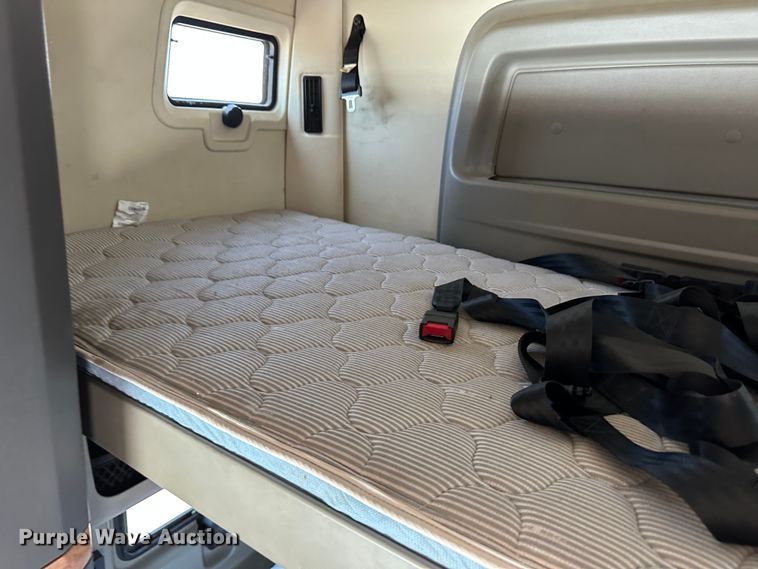 image for item NE9011 2016 International ProStar  semi truck