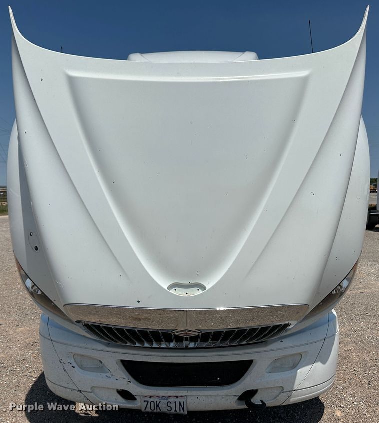 image for item NE9011 2016 International ProStar  semi truck