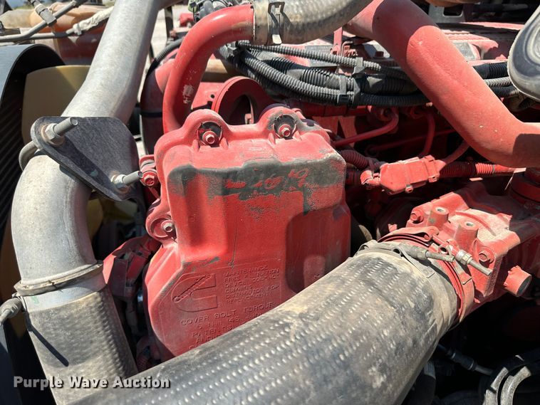 image for item NE9011 2016 International ProStar  semi truck