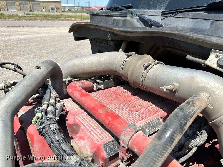 image for item NE9011 2016 International ProStar  semi truck