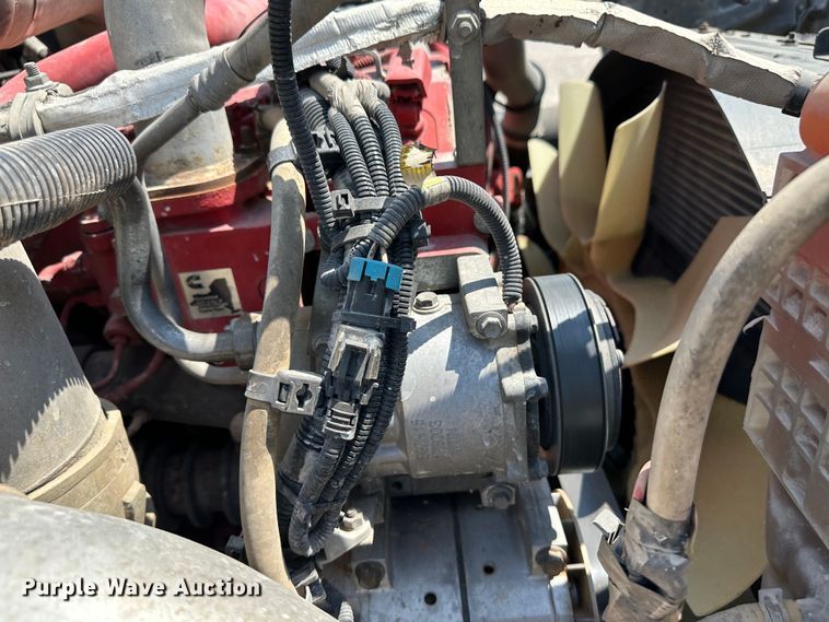 image for item NE9011 2016 International ProStar  semi truck