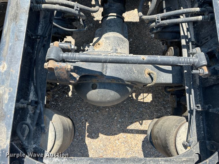 image for item NE9011 2016 International ProStar  semi truck