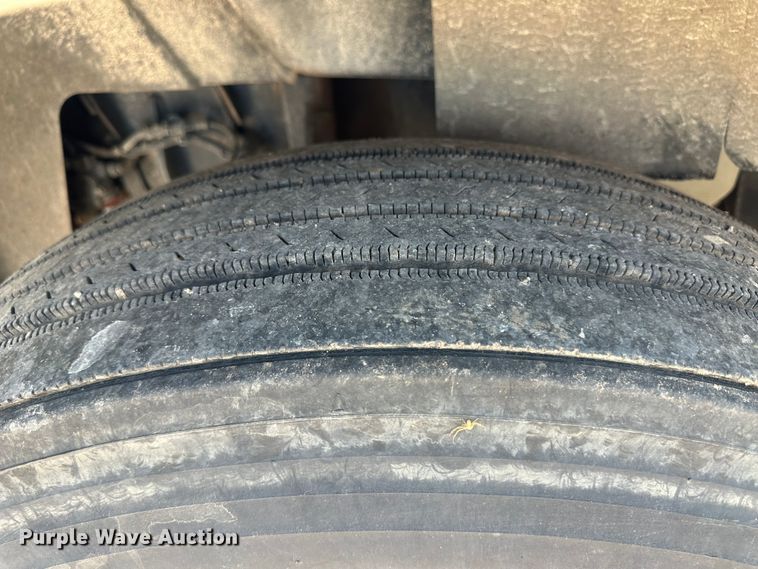 image for item NE9011 2016 International ProStar  semi truck