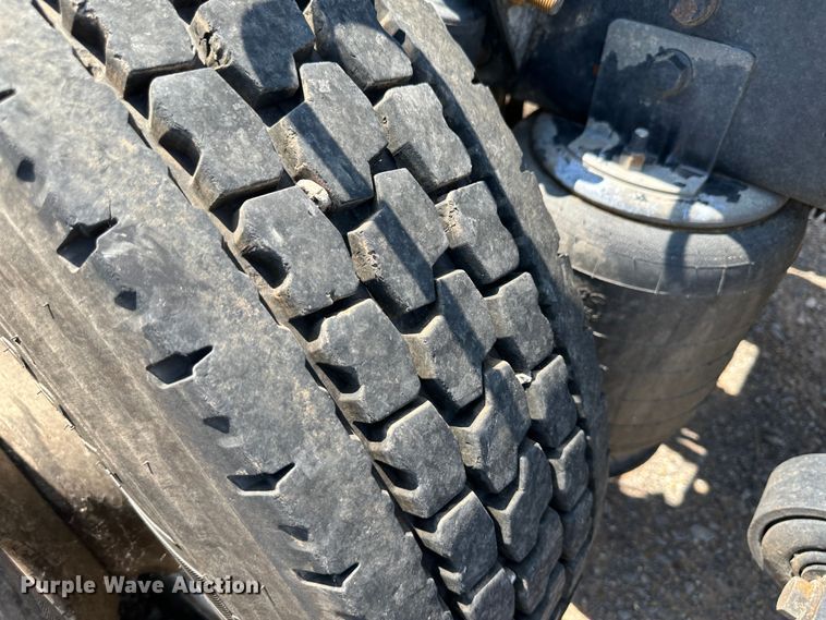 image for item NE9011 2016 International ProStar  semi truck