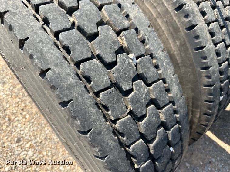 image for item NE9011 2016 International ProStar  semi truck