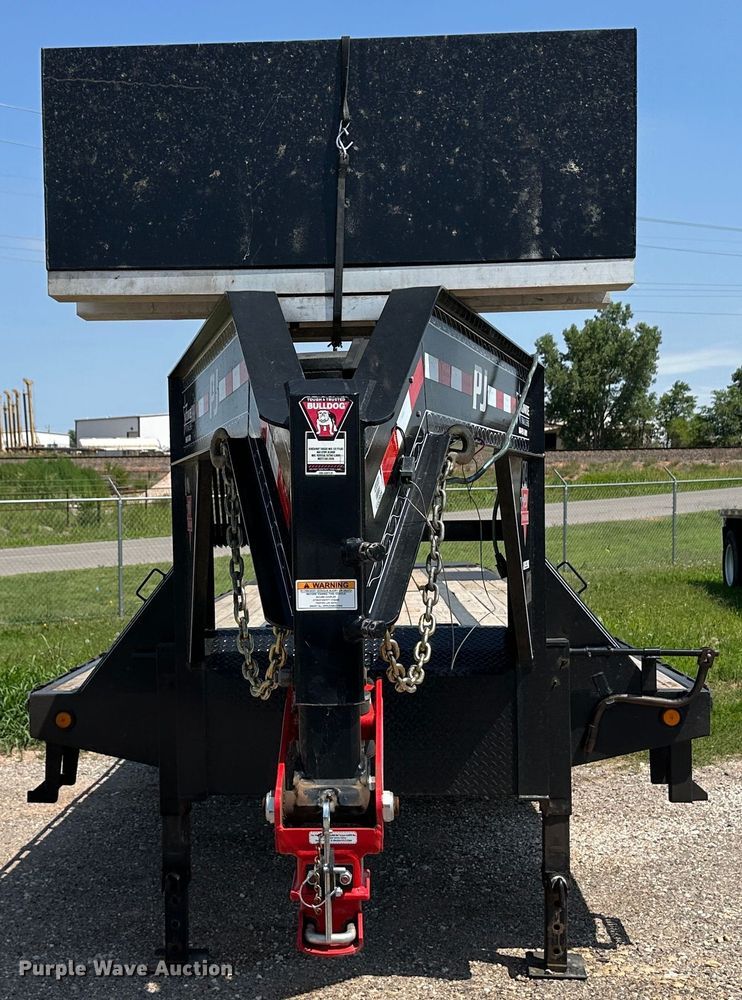 image for item NE9012 2020 PJ LD402  equipment trailer