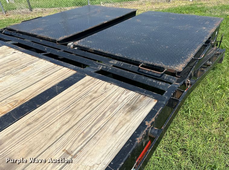 image for item NE9012 2020 PJ LD402  equipment trailer