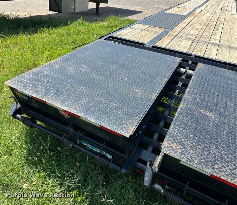 image for item NE9012 2020 PJ LD402  equipment trailer