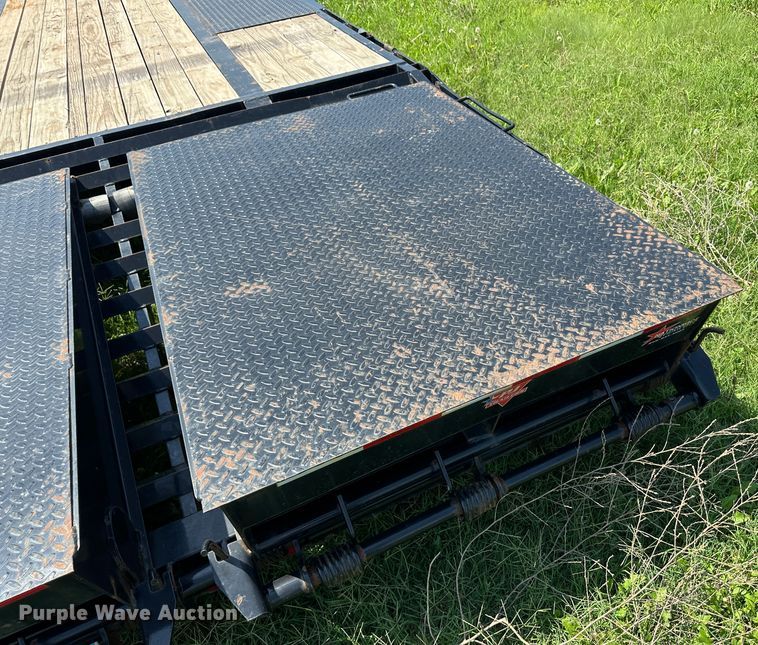 image for item NE9012 2020 PJ LD402  equipment trailer