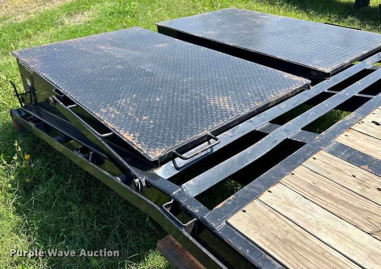 image for item NE9012 2020 PJ LD402  equipment trailer