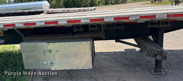 image for item NE9013 2013 Utility  flatbed trailer