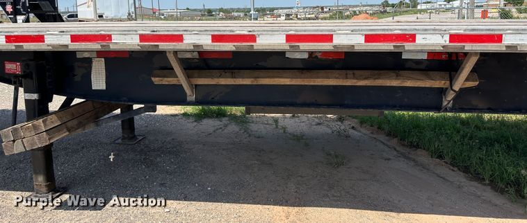 image for item NE9013 2013 Utility  flatbed trailer