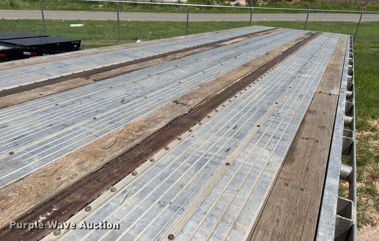 image for item NE9013 2013 Utility  flatbed trailer