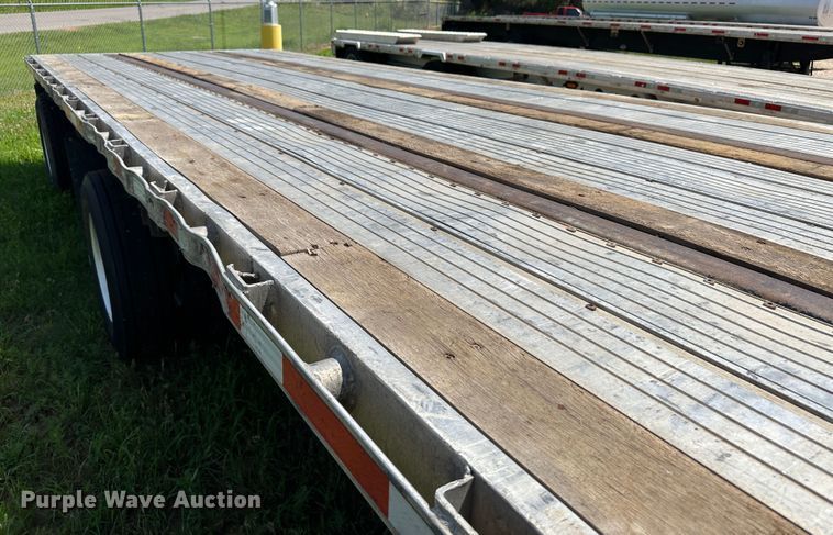 image for item NE9013 2013 Utility  flatbed trailer