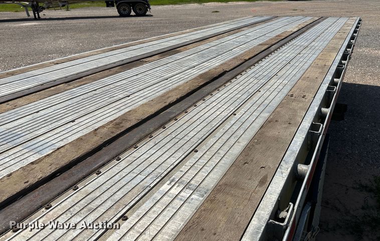 image for item NE9013 2013 Utility  flatbed trailer