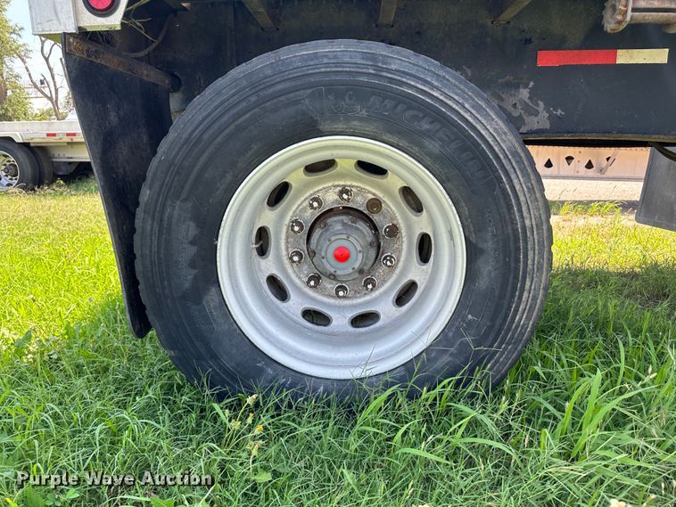 image for item NE9013 2013 Utility  flatbed trailer